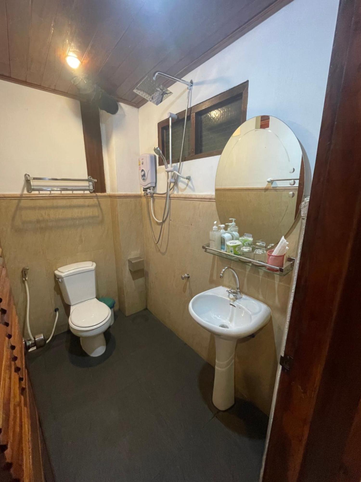 Luang Prabang - Villa Ouis Namkhan Riverside 2 Zewnętrze zdjęcie